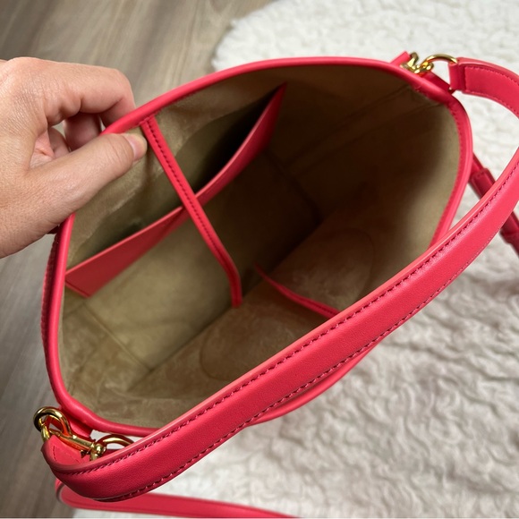 NEW Veronica Beard raffia bucket bag - Picture 3 of 10